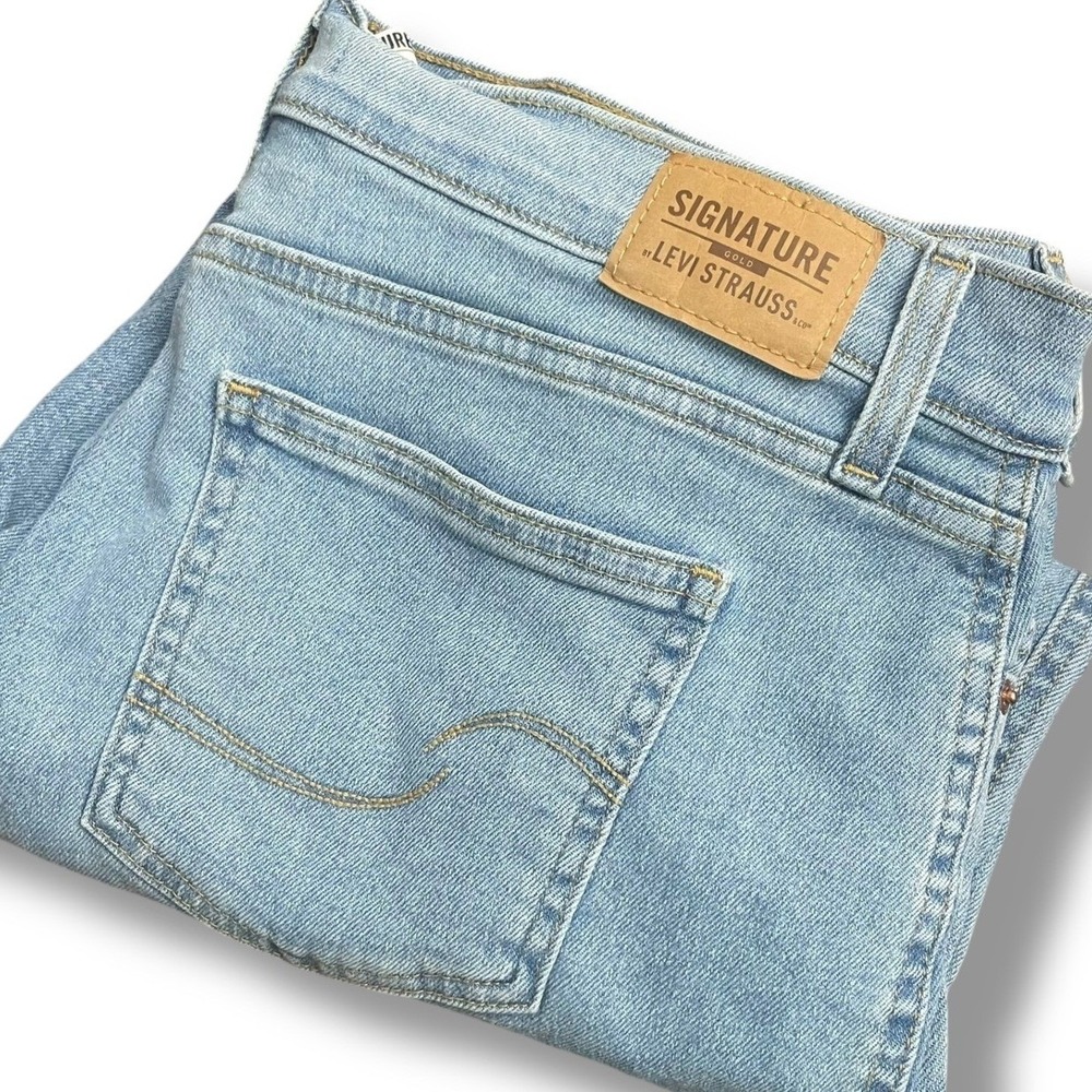 Signature Levi Strauss Heritage Boyfriend Distressed Light Wash Jean 12 W31 READ